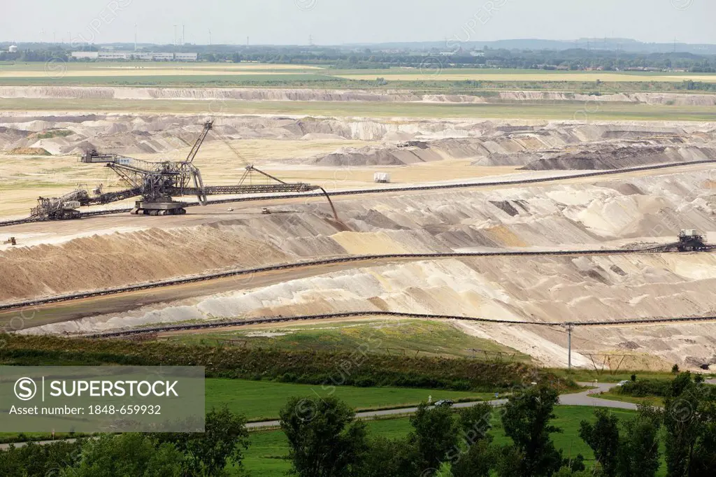 Spreader, Inden open-cast lignite mine of RWE Power AG, community of Inden, Dueren district, North Rhine-Westphalia, Germany, Europe