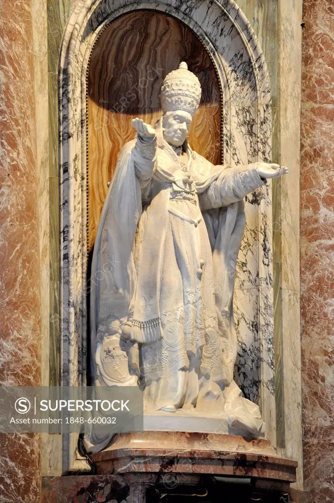 Monument to Pope Pius X, St. Peter's Basilica, Vatican, Rome, Lazio region, Italy, Europe