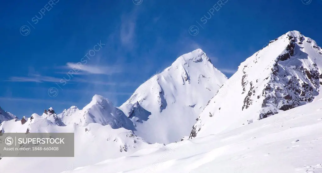 Peak of Grubenwand Mountain during a foehn storm, Stubai Alps, Tyrol, Austria, Europe