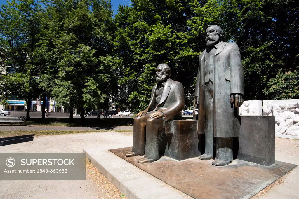 Marx-Engels-Denkmal monument, Mitte district, Berlin, Germany, Europe
