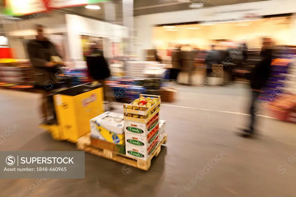Hand lift with goods in a wholesale for fresh produce, fruits and vegetables, Frankfurt, Hesse, Germany, Europe