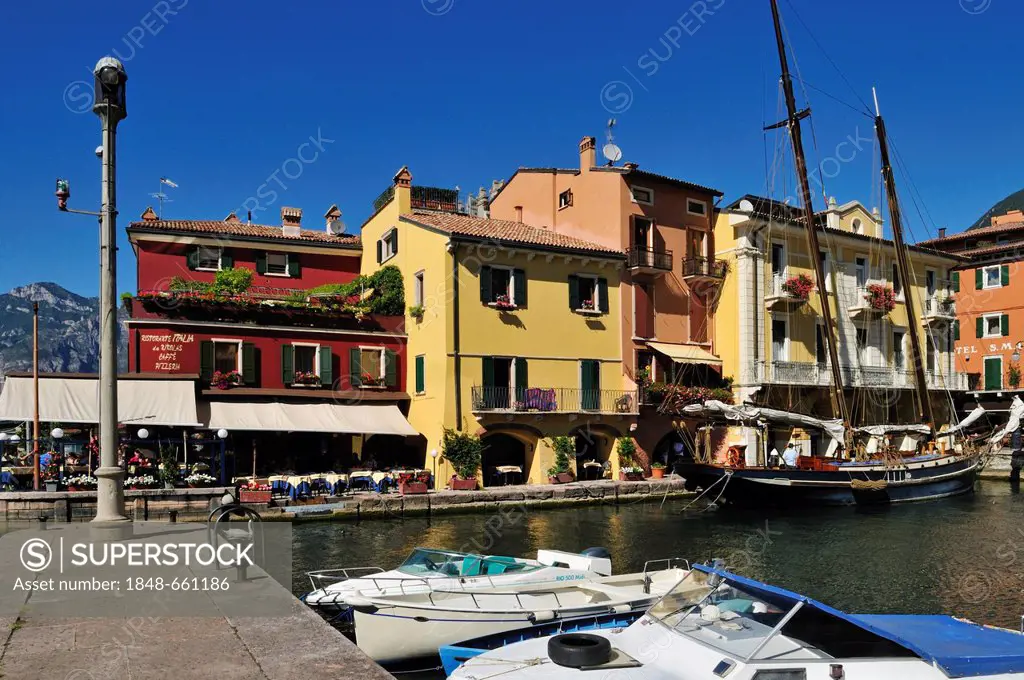 Harbour of Malcesine, Lake Garda, Veneto, Venetia, Italy, Europe