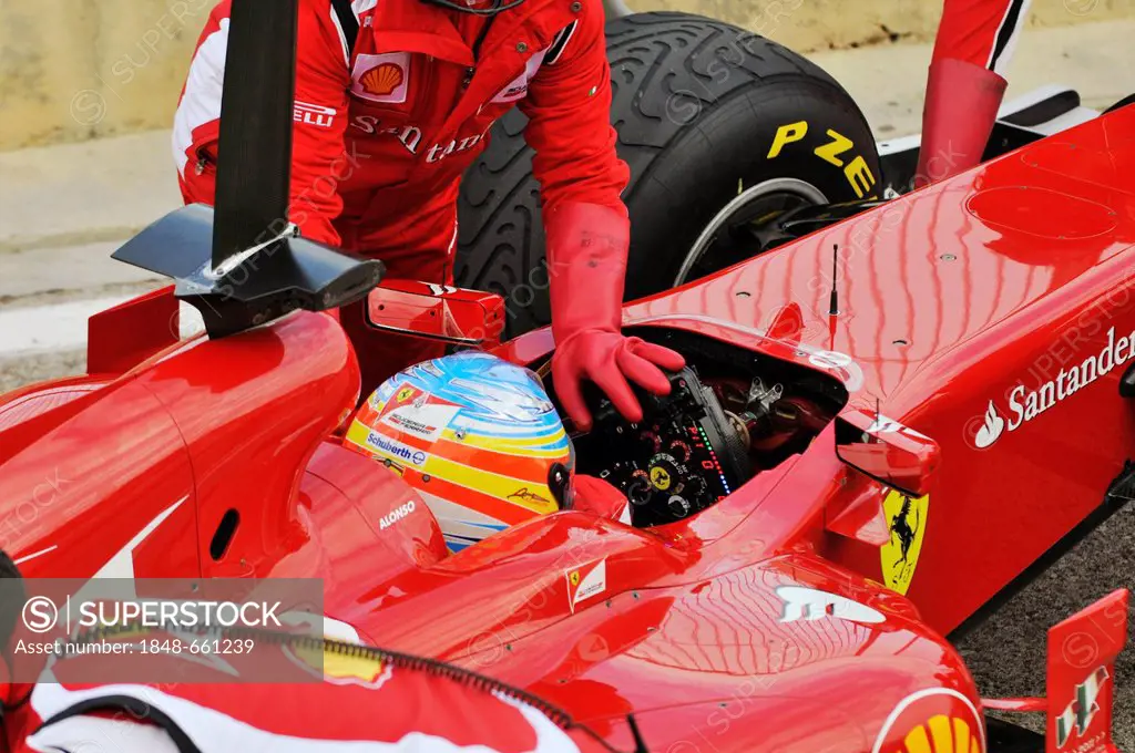 Fernando Alonso, ESP, in the cockpit of the Ferrari 150 during the Formula 1 test-drive at the Circuit Ricardo Tormo near Valencia, Spain, Europe