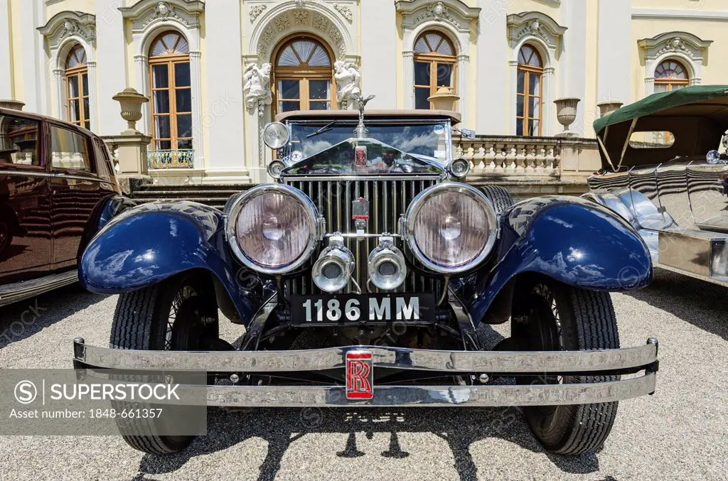 Front view of a Rolls-Royce classic car, Classics meets Barock classic car meeting, Ludwigsburg Palace, administrative region of Stuttgart, Baden-Wuer...