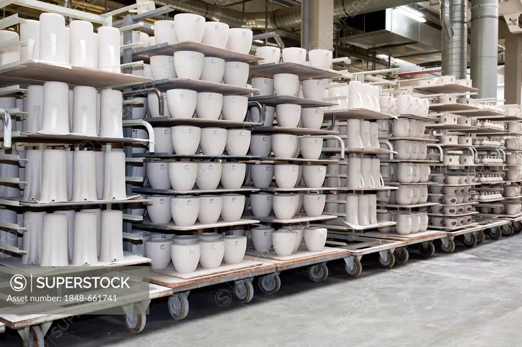 Transport of raw materials for the cleaners, coffee pots from Versace, in the production of tableware at the porcelain manufacturer Rosenthal GmbH, Sp...