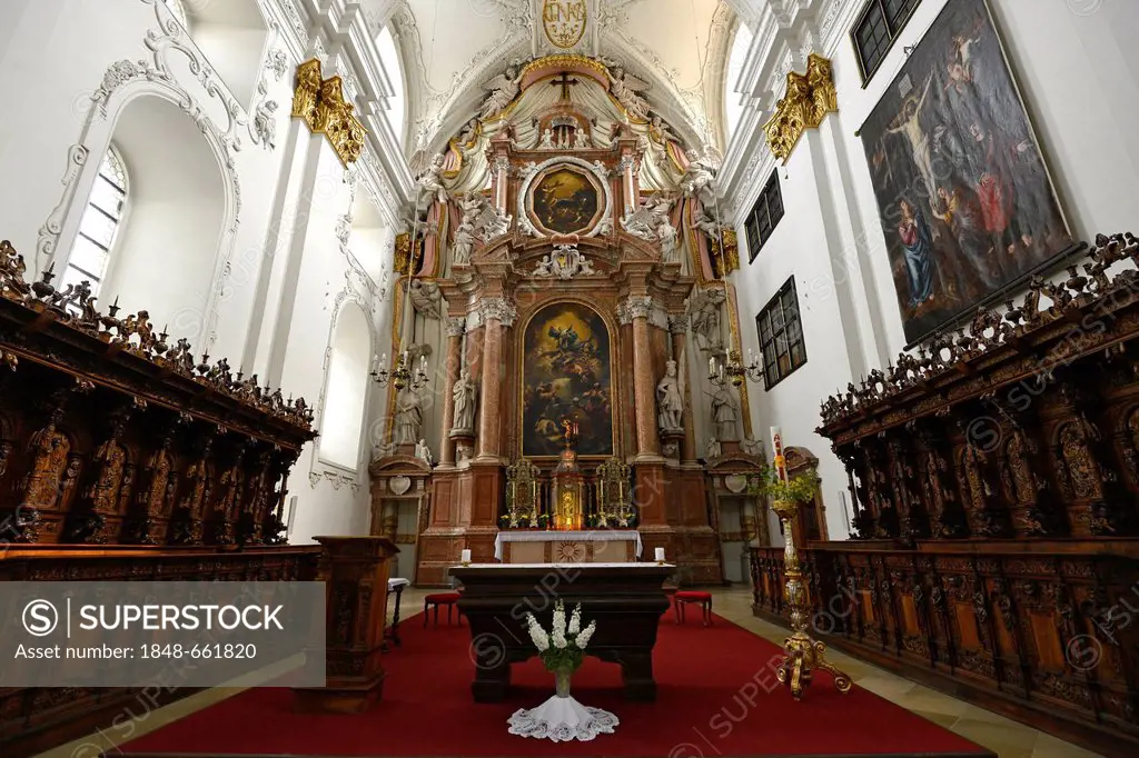 High altar by Giovanni Battista Barbarino and Giovanni Battista Colombo, old cathedral, Ignatiuskirche church, cultural monument, interior view, Linz,...