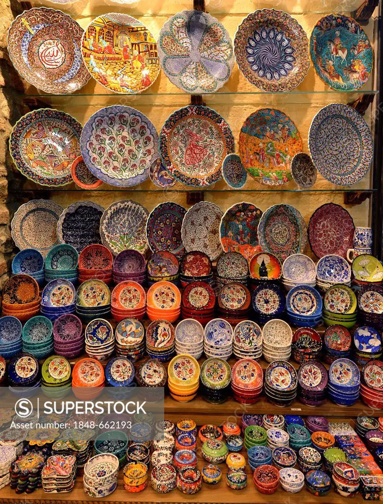 Colorful chinaware, indoor spice bazaar, Egyptian bazaar, Eminoenue, Istanbul, Turkey, Europe, PublicGround