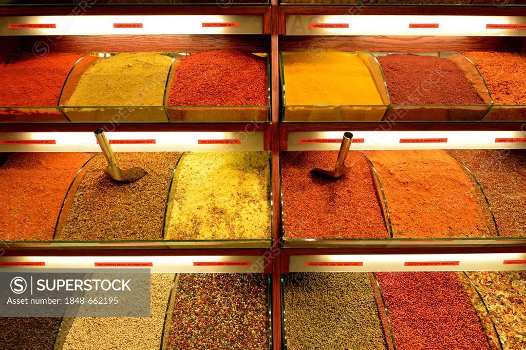Spices, indoor spice bazaar, Egyptian bazaar, Eminoenue, Istanbul, Turkey, Europe, PublicGround
