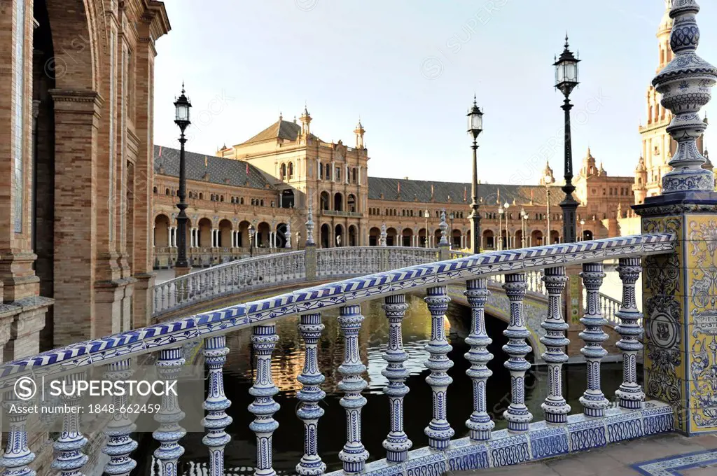 Bridge railing, Plaza de España, Sevilla, Andalusia, Spain, Europe