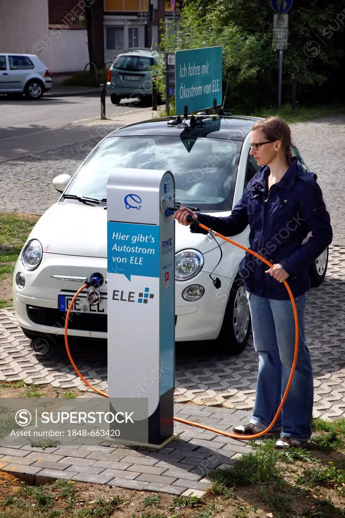 Electric car of the Emscher Lippe Energie GmbH, ELE, type Fiat 500, at a charging station, Gelsenkirchen, North Rhine-Westphalia, Germany, Europe