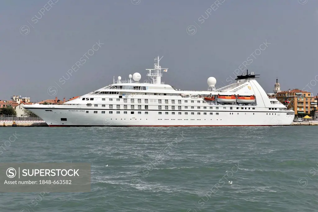Seabourn Spirit, cruise ship, built in 1989, 133.4 metres, 208 passengers, port of Venice, Veneto, Italy, Europe