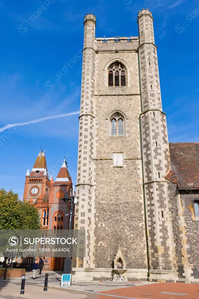 St Laurence's Church and Reading Town Hall, Friar Street, Reading, Berkshire, England, United Kingdom, Europe