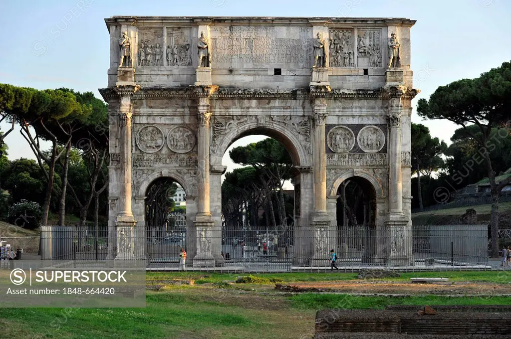 Arch of Constantine, Piazza del Colosseo, Rome, Lazio, Italy, Europe