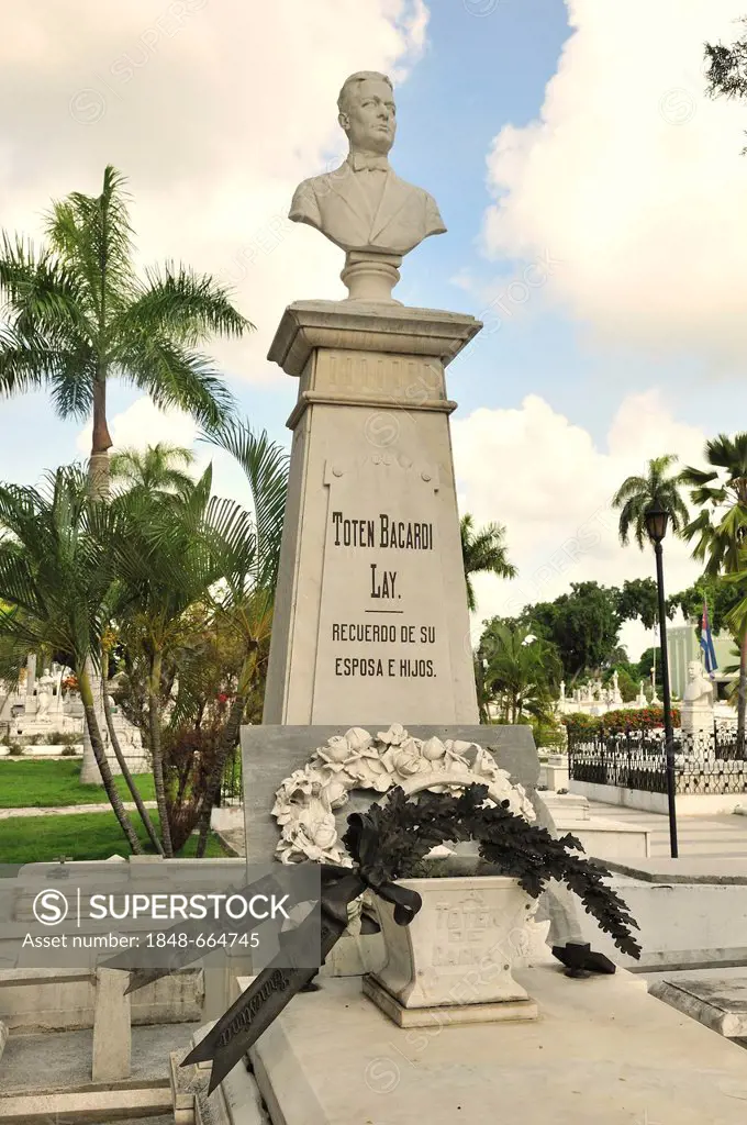 Grave of rum maker Toten Bacardi, Cementerio de Santa Ifigenia cemetary, Santiago de Cuba, Cuba, Caribbean