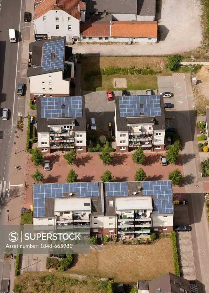 Aerial view, Kreulshof housing complex with solar roofs, Bottrop-Boy, Ruhr area, North Rhine-Westphalia, Germany, Europe
