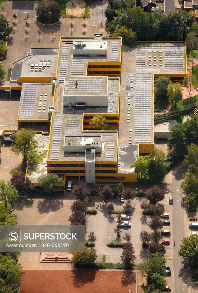 Aerial view, solar panels on roofs, Ingeborg-Drewitz-Gesamtschule, comprehensive school, Gladbeck, Ruhr Area, North Rhine-Westphalia, Germany, Europe