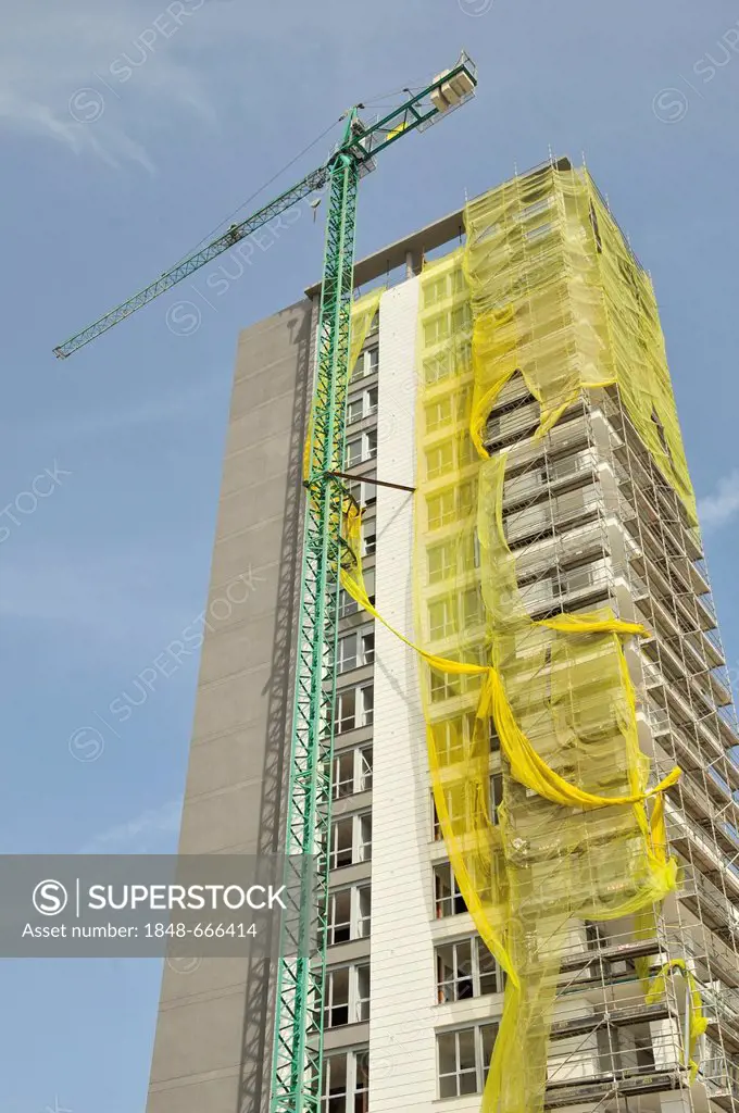 Vacant high-rise with crane, housing crisis, Calpe, Costa Blanca, Spain, Europe