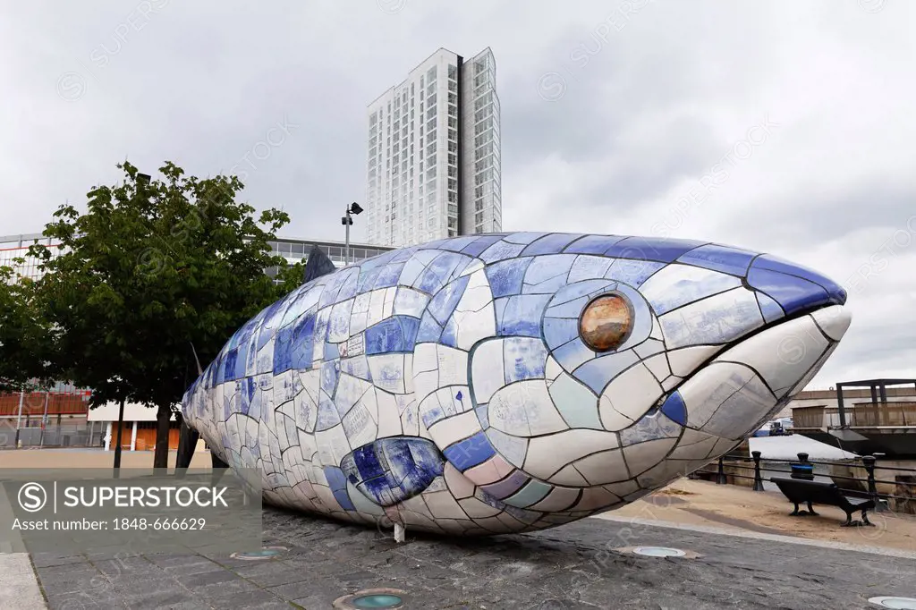 Sculpture Big Fish, by John Kindness, Donegall Quay, Belfast, Northern Ireland, Ireland, Great Britain, Europe, PublicGround