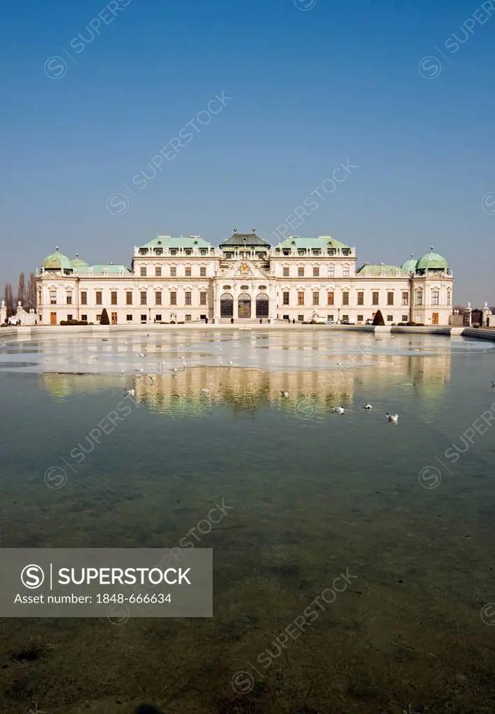 Oberes or Upper Belvedere, Palace Museum, with pond at front, Schloss Belvedere castle, Wien, Vienna, Austria, Europe