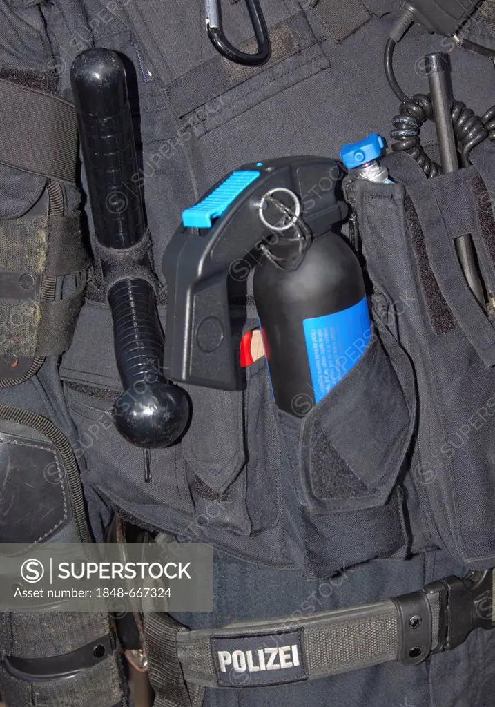 Police uniform, combat gear, baton, pepper spray, Federal Police, Germany, Europe
