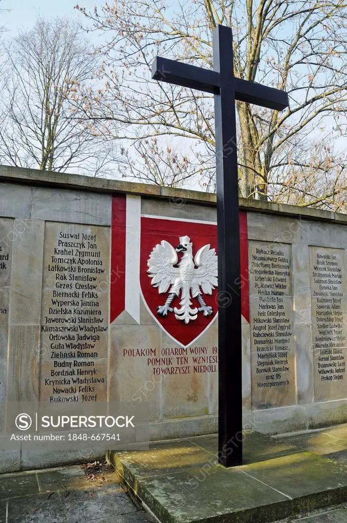 War memorial, cross, Jewish cemetery, foreigners cemetery, Hauptfriedhof main cemetary, Dortmund, Ruhrgebiet region, North Rhine-Westphalia, Germany, ...