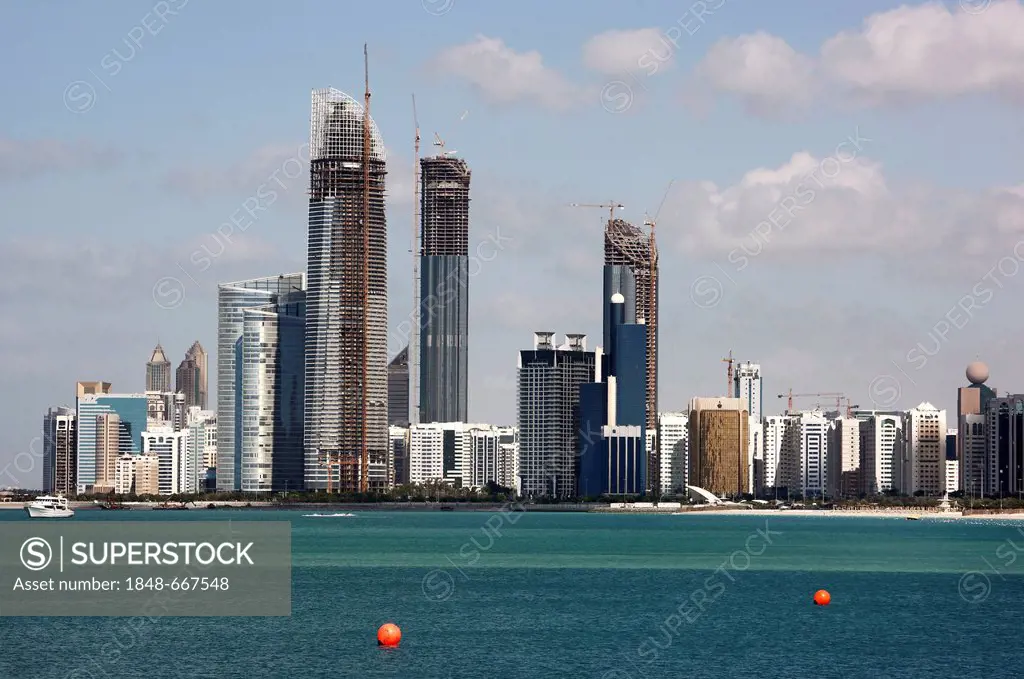 Skyline, cityscape, on the corniche of Abu Dhabi, United Arab Emirates, Middle East