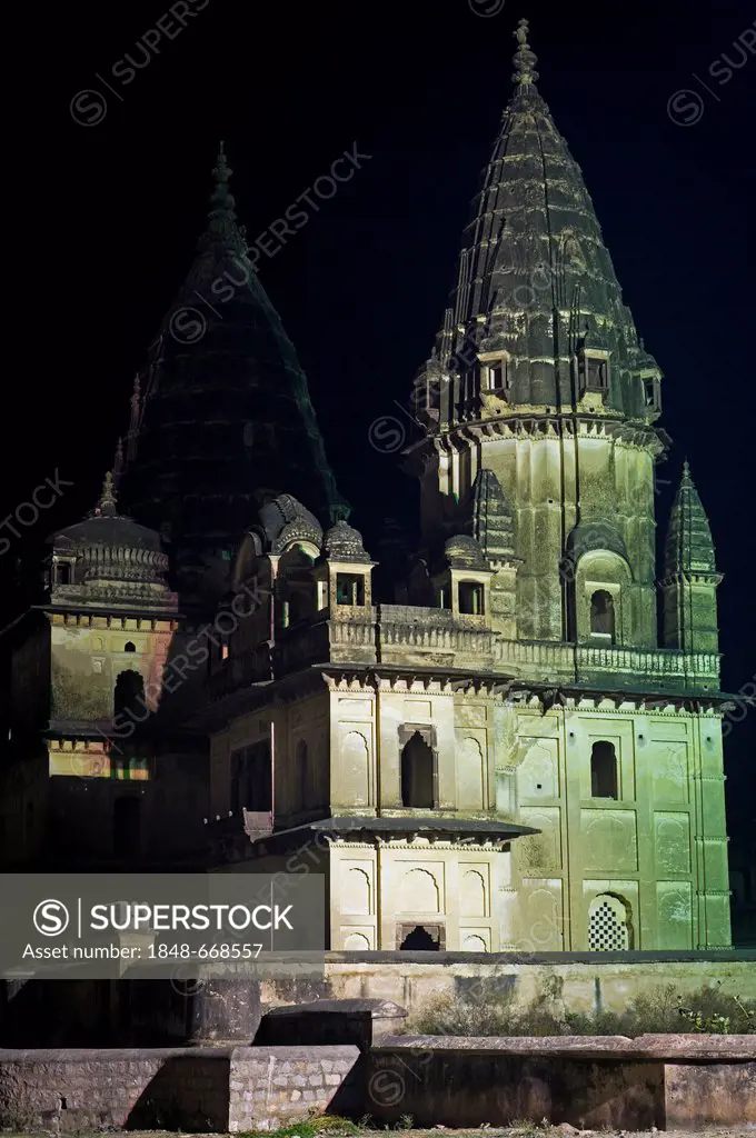 Chhatri, cenotaph or grave monument, Orchha, Madhya Pradesh, North India, India, Asia