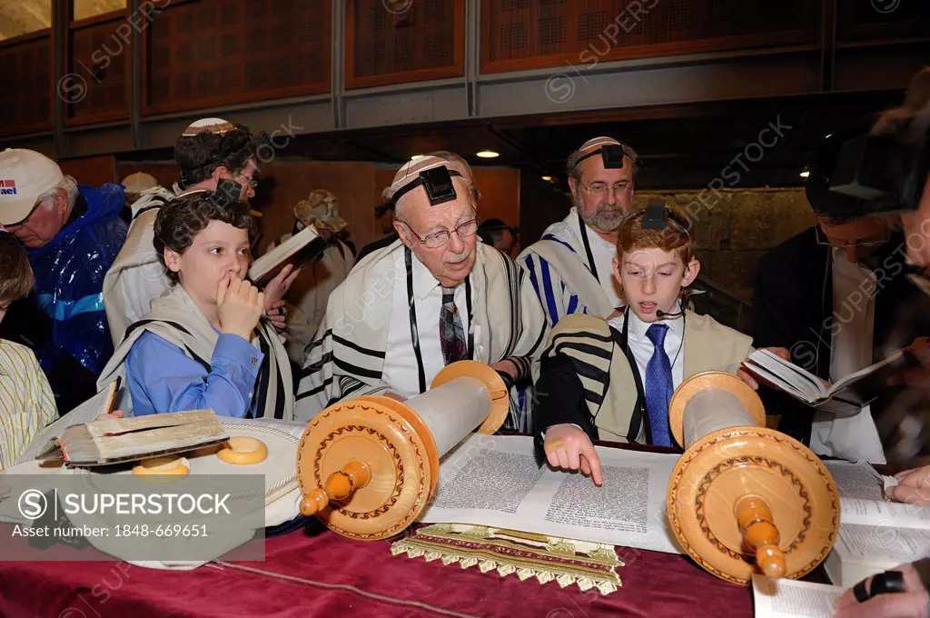 Bar Mitzvah, beginning of Jewish adulthood for boys, Wailing Wall, old town of Jerusalem, Israel, Middle East