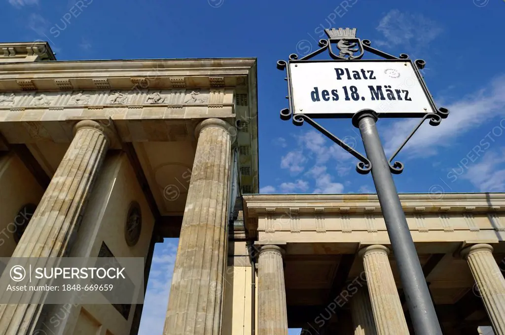 Street sign, Platz des 18. Maerz square in front of the Brandenburg Gate, Mitte district, Berlin, Germany, Europe