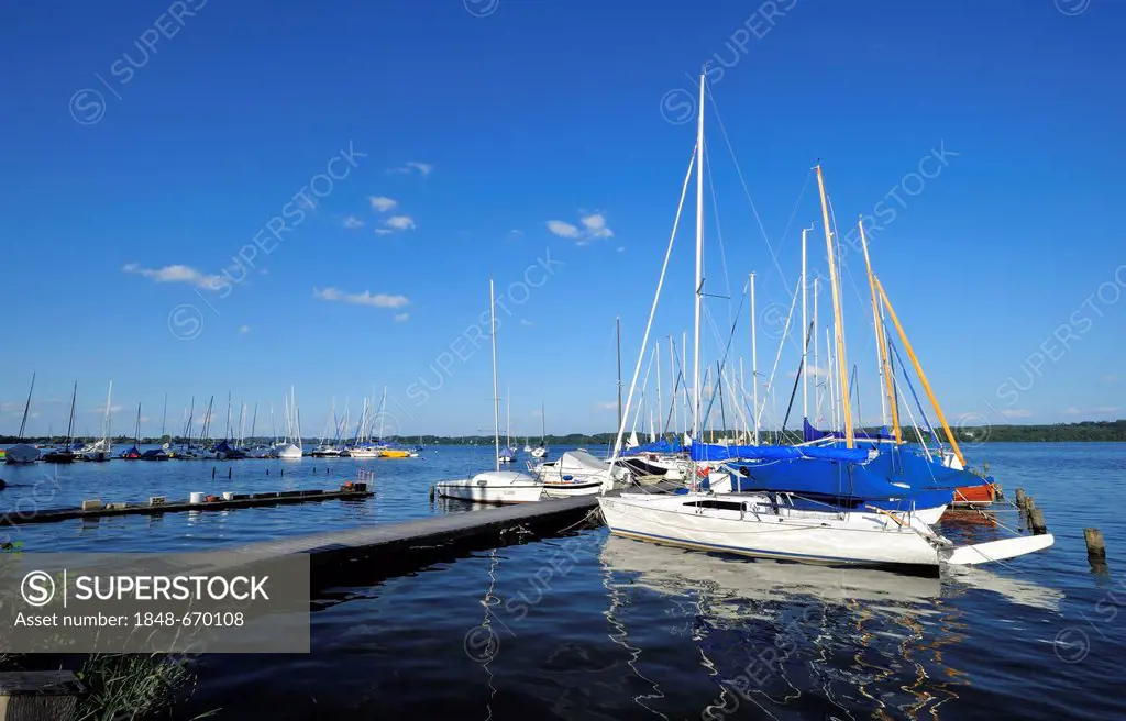 Jetty at Schondorf, Lake Ammersee, Fuenfseenland area, Upper Bavaria, Bavaria, Germany, Europe