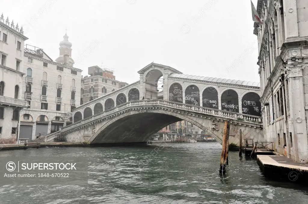 Rialto Bridge, Ponte di Rialto on the Canal Grande, Grand Canal, Venice, Veneto, Italy, Europe