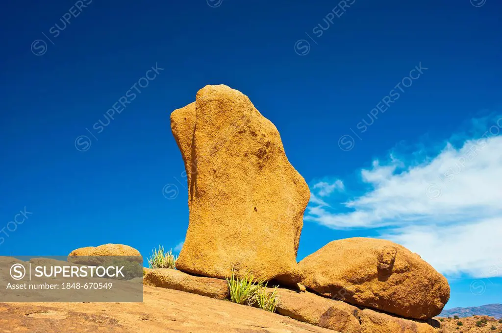 Granite boulders on a rock ledge, Anti-Atlas Mountains, southern Morocco, Morocco, Africa