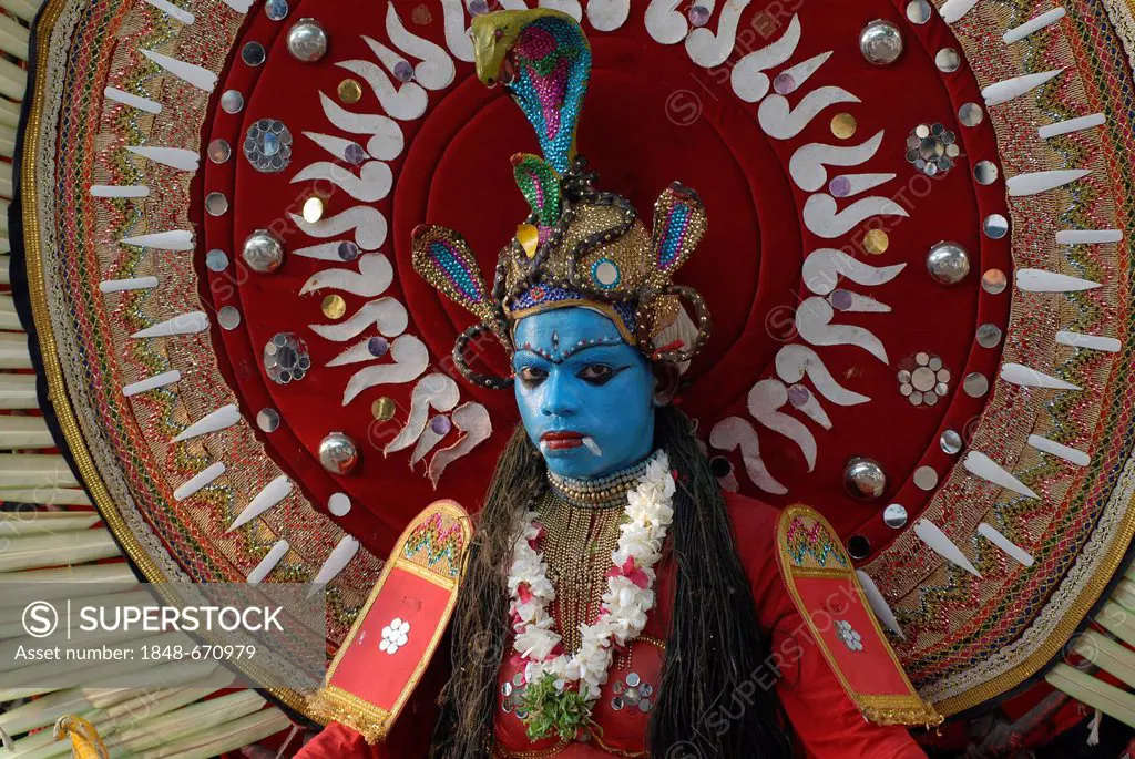 Man dressed as Nilakantha or God Shiva, Varkala, Kerala, South India, India, Asia