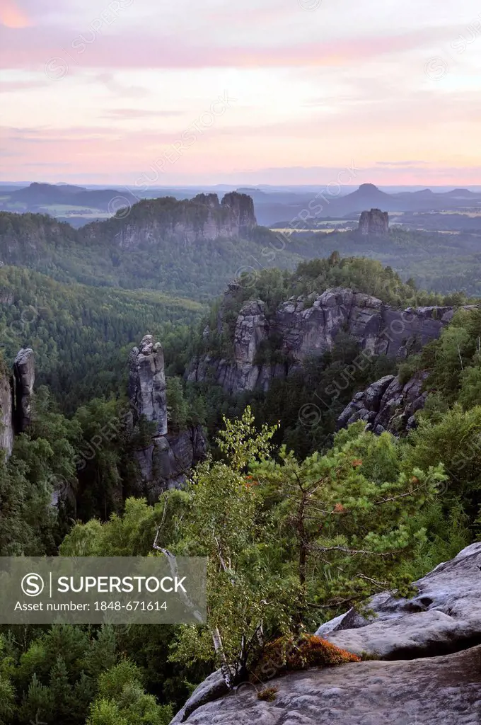 Sunset, view from the Carolafelsen rock formation, Elbe Sandstone Mountains, Saxon Switzerland National Park, Saxony, Germany, Europe