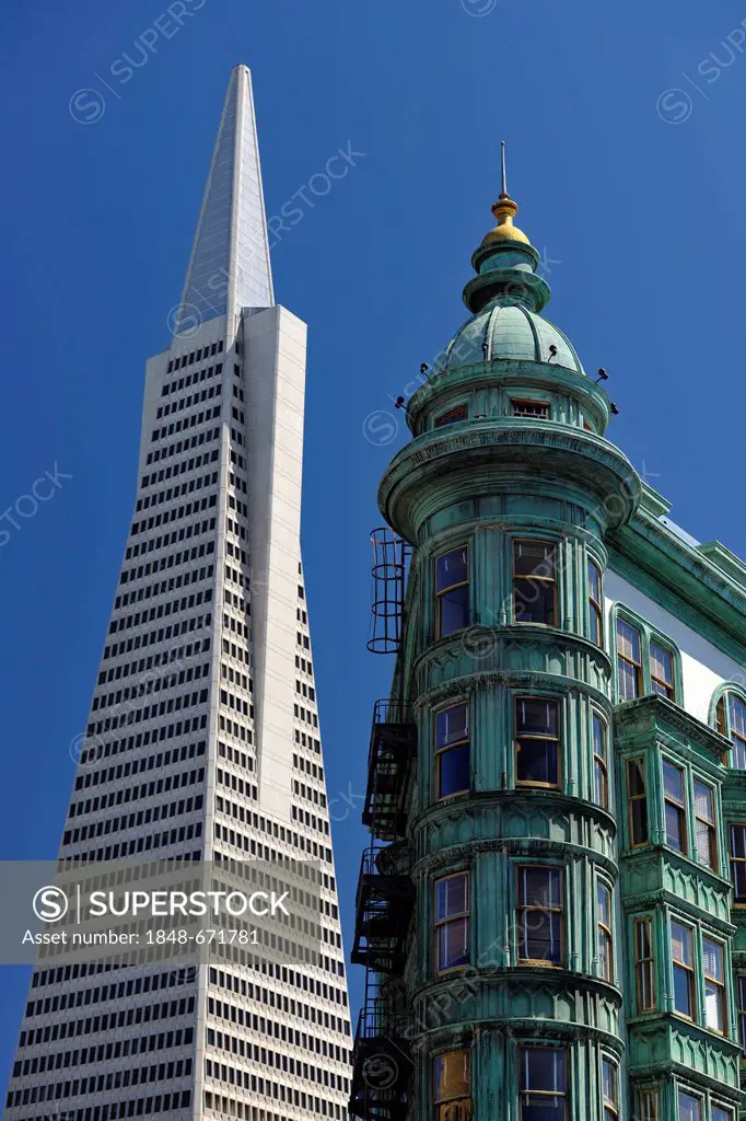 Transamerica Pyramid skyscraper and Columbus Tower or Sentinel Building, Financial District, San Francisco, California, United States of America, USA,...