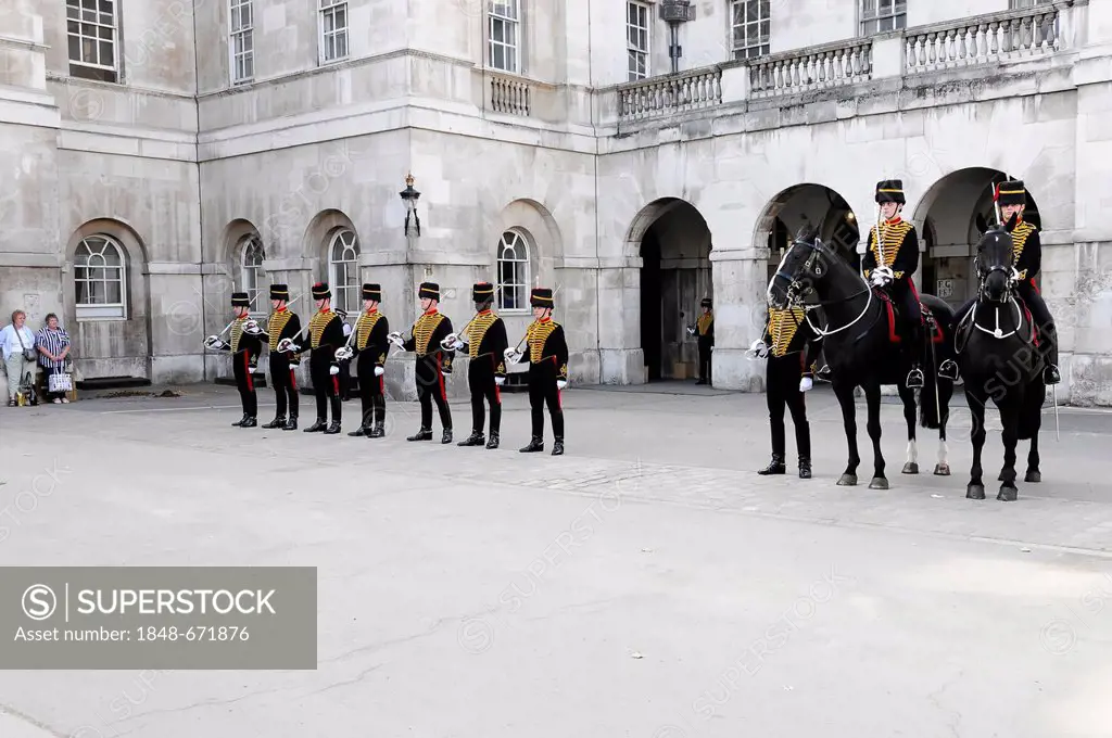 Changing of the guard, guards standing in front of the Horse Guards building, entrance to St. James Palace, London, England, Great Britain, Europe