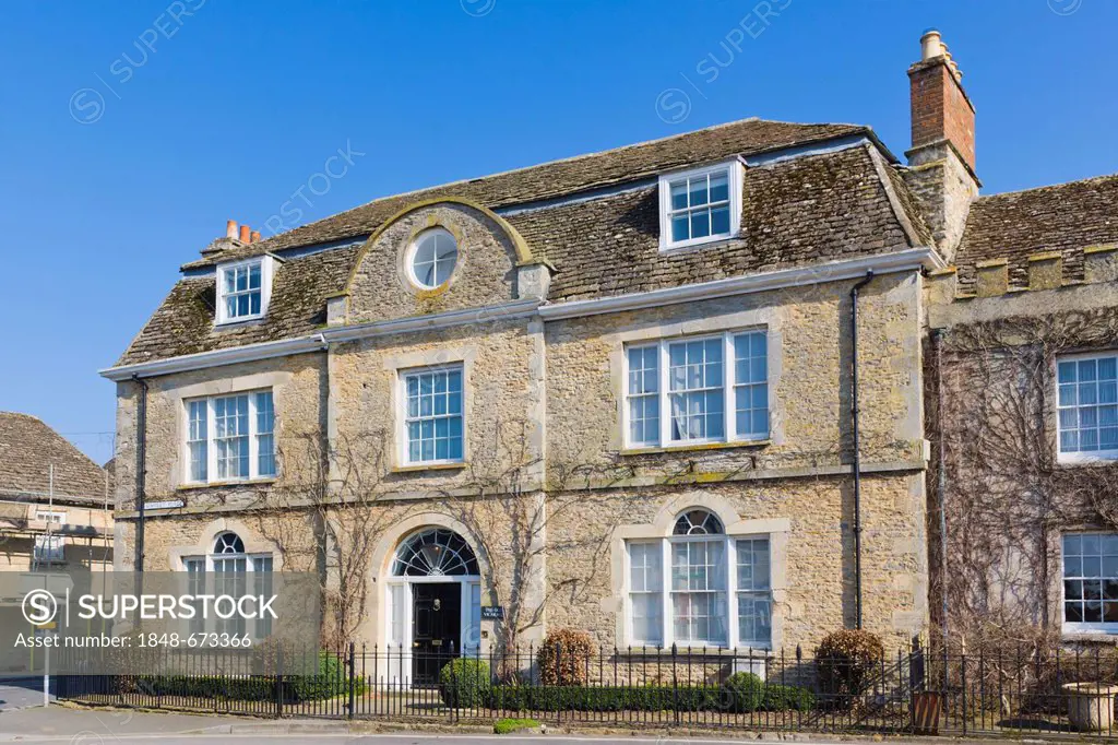 The Old Vicarage, Market Place, Lechlade on Thames, the Cotswolds, Gloucestershire, England, United Kingdom, Europe