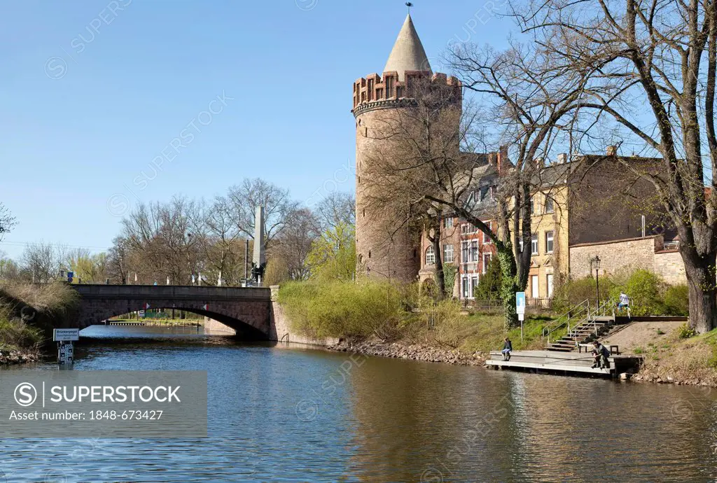 Stadtkanal canal with Steintorturm tower and Steintorbruecke bridge, Brandenburg an der Havel, Brandenburg, Germany, Europe