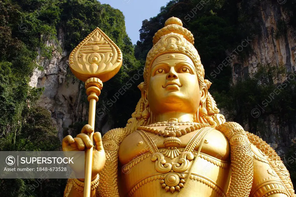 Statue of the god Murugan, Hindu festival Thaipusam, Batu Caves limestone caves and temples, Kuala Lumpur, Malaysia, Southeast Asia, Asia