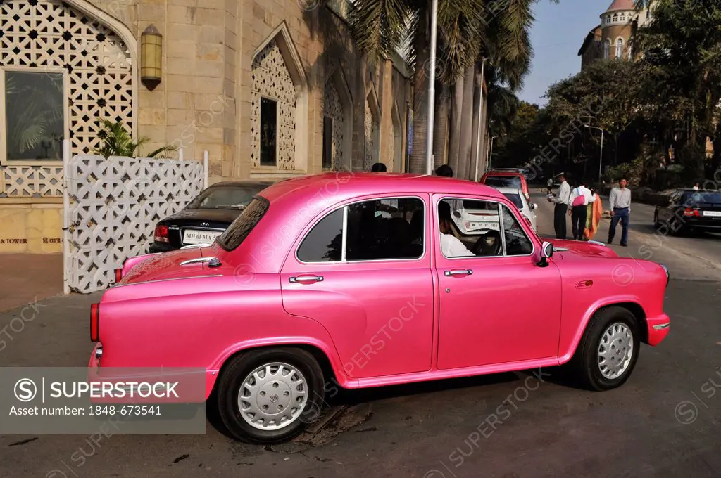 Pink Ambassador, Colaba district, Mumbai, Maharashtra, India, Asia