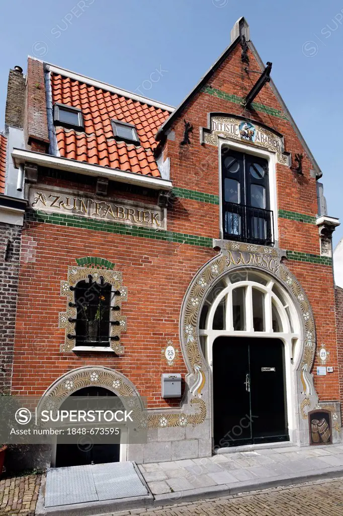 Azijnfabriek, former vinegar factory in the Art Nouveau style, Pijpstraat, Middelburg, Walcheren, Zeeland, Netherlands, Europe
