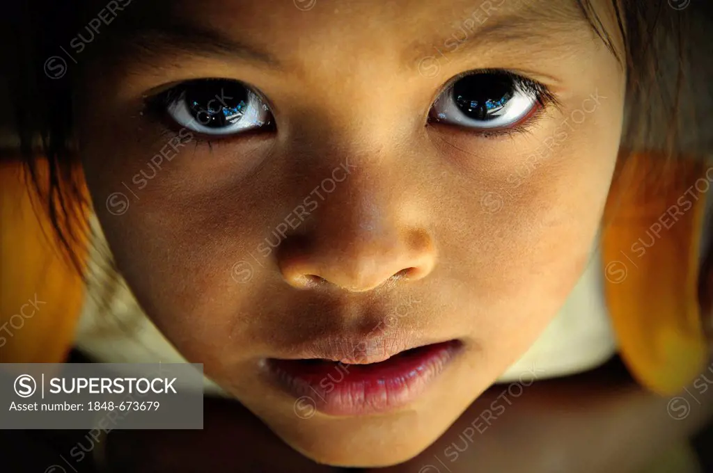 Cambodian girl looking up, portrait, Cambodia, Southeast Asia, Asia