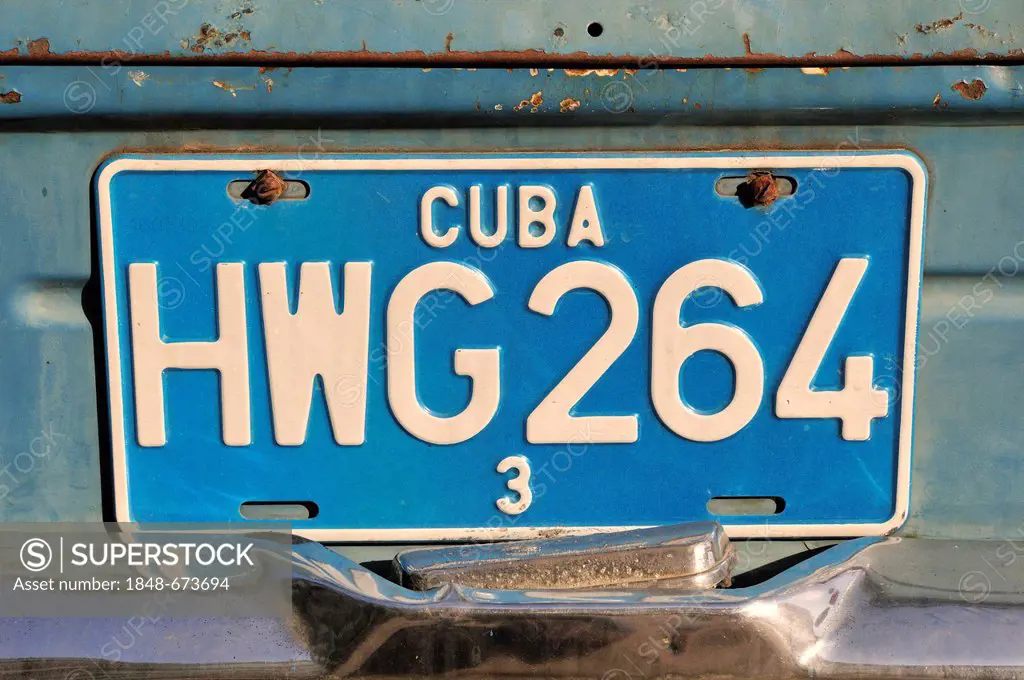 Number plate on a vintage car, old town Habana Vieja, Havana, Cuba, Caribbean