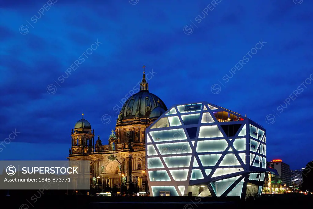 Humboldt Box, Berlin's most innovative exhibition space about the Humboldt Forum and the construction of the City Palace, in front of Berlin Cathedral...