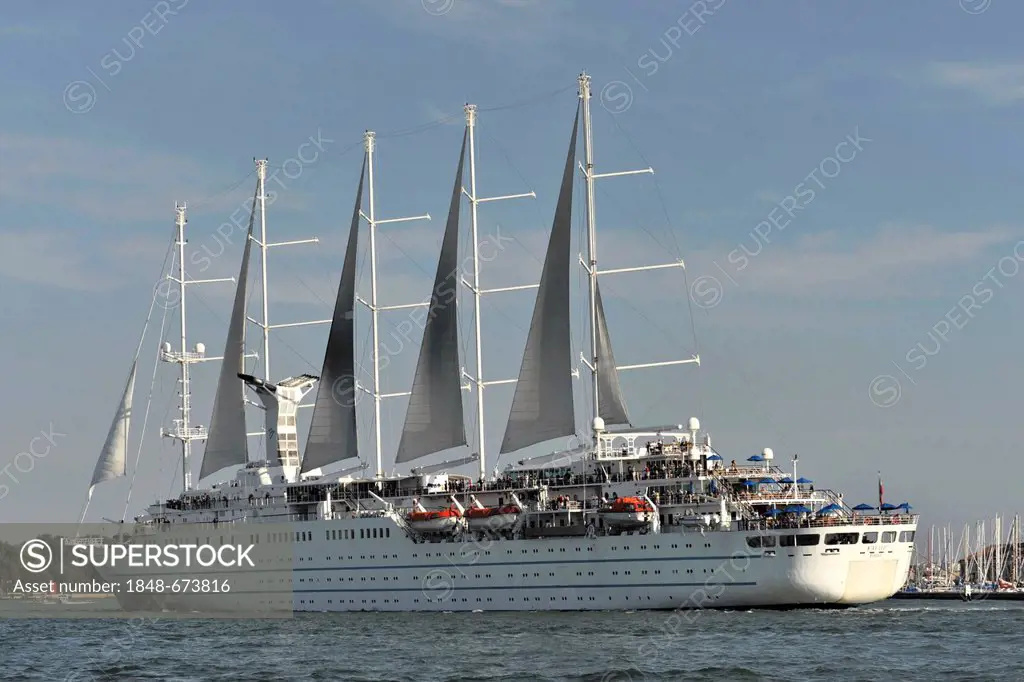 Wind Surf, a cruise ship, built in 1990, 188m, 312 passengers, leaving the harbour, Venice, Veneto region, Italy, Europe