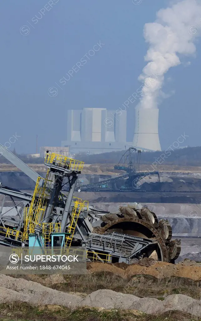 Lignite mining Schleenhain facing the Lippendorf power plant, Saxony, Germany, Europe