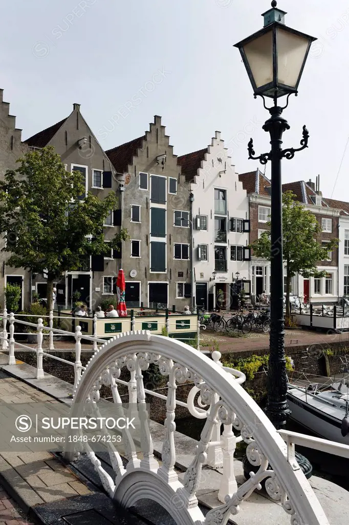 Spijkerbrug bridge, historic warehouses on the Kinderdijk, Middelburg, Walcheren, Zeeland, Netherlands, Europe