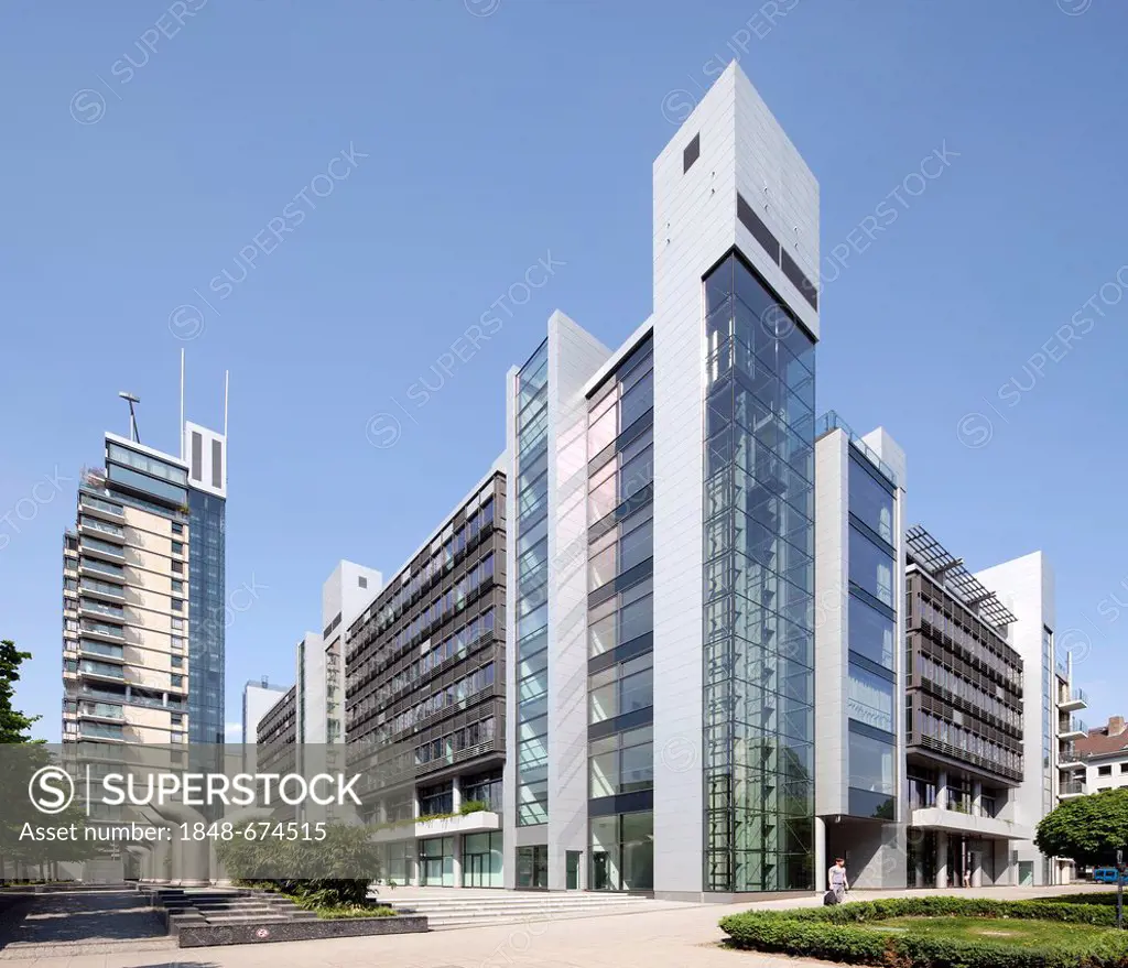 Buerozentrum Skylight office building, Frankfurt am Main, Hesse, Germany, Europe, PublicGround