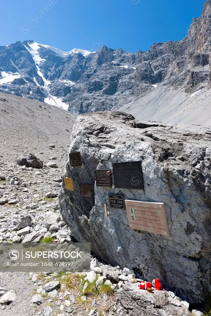 Memorial, ascent in the Ortler Alps mountain range, South Tyrol, Italy, Europe