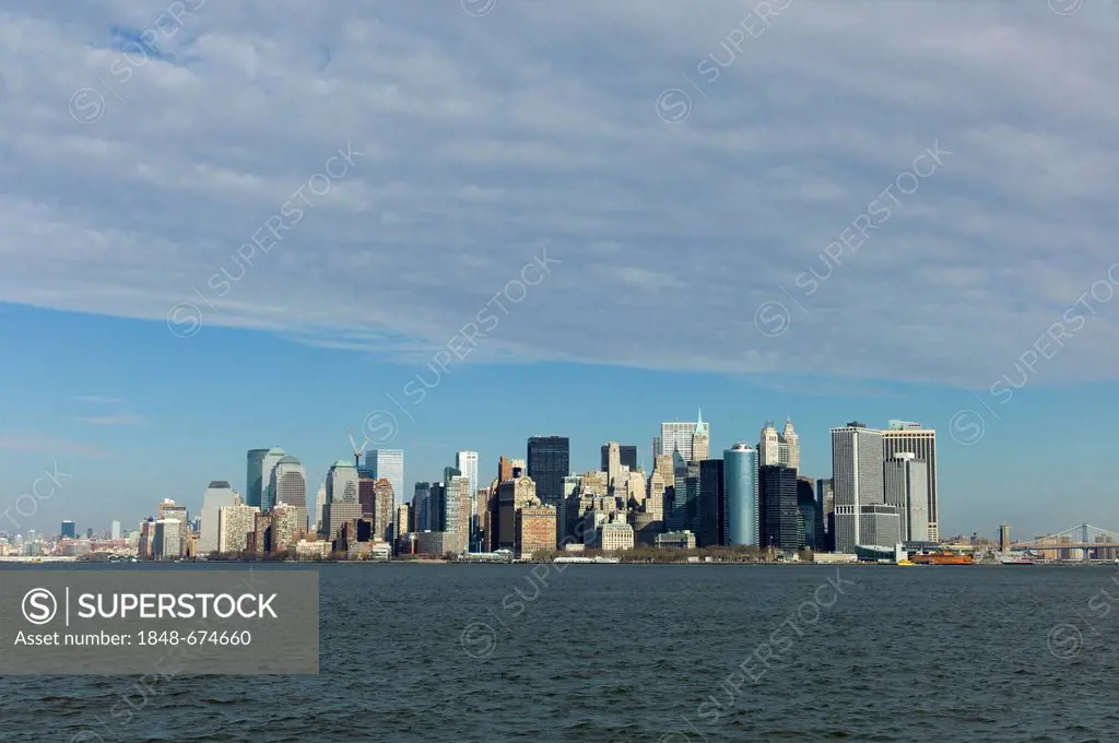 Skyline of Manhattan, New York, USA